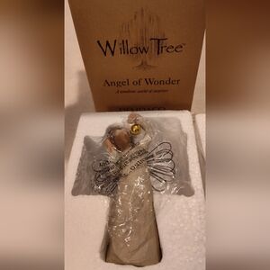 Demdaco Angel of Wonder Figurine